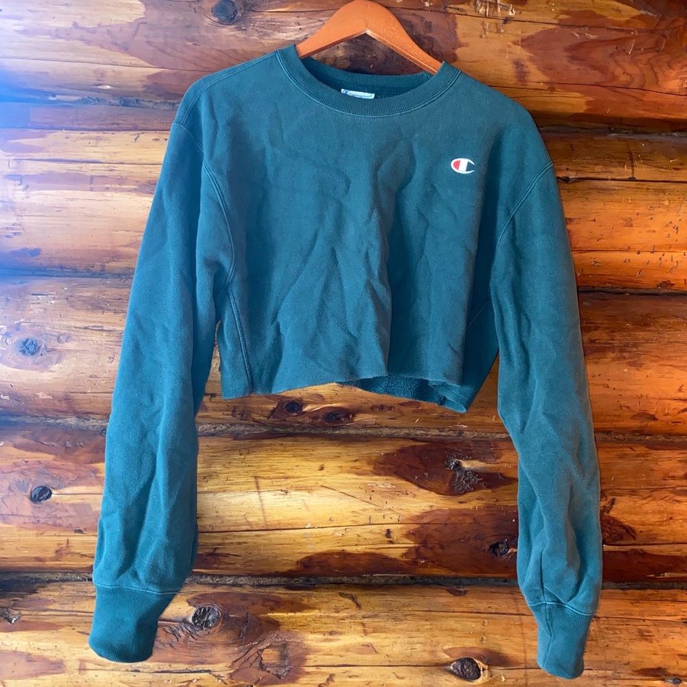 Cropped Champion Sweatshirt